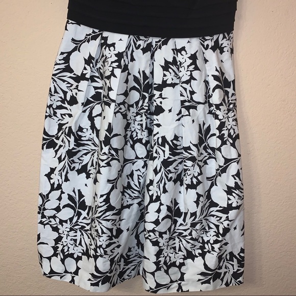 Lauren Ralph Lauren Black White Floral Dress NWT - Picture 2 of 9